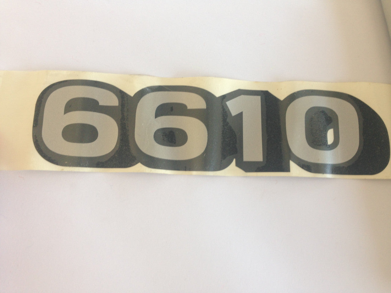 Autocolant 6610 L114817 JD