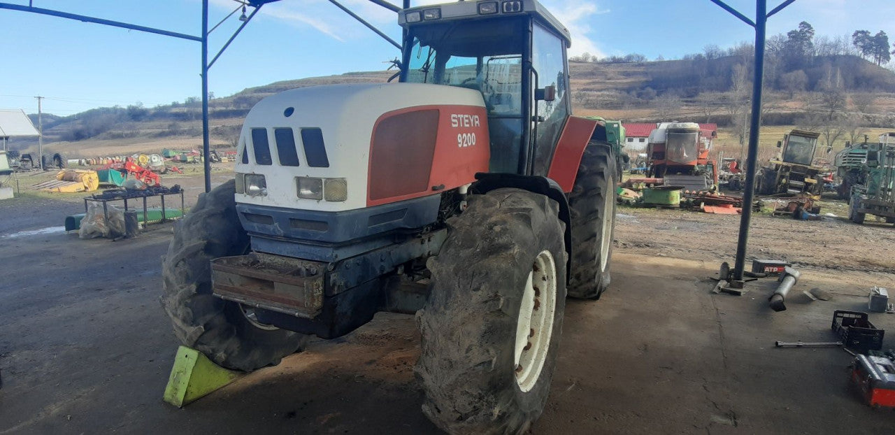 Dezmembram tractor Steyr 9200/Massey Ferguson