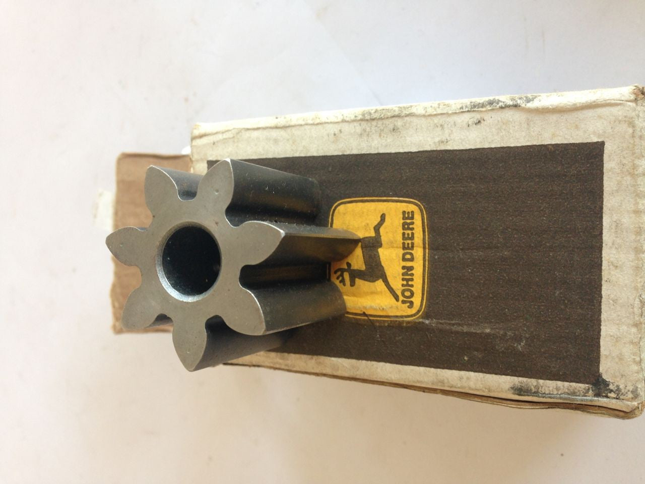 Pinion T20097