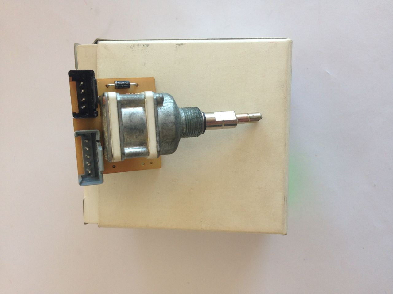 Potentiometru 3540370M1