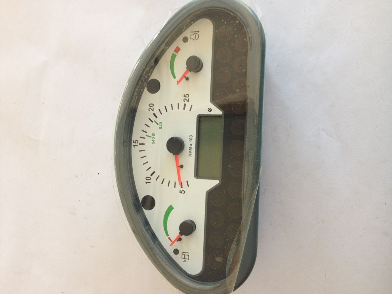 Tablou de bord Massey Ferguson VA401925